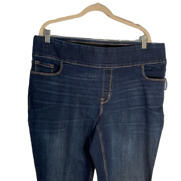 Old Navy women’s Rockstar super skinny, high rise denim jeans. Size 18 plus. NWT - Picture 3 of 9